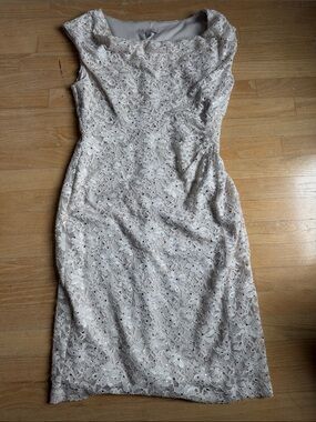 Dress Barn Ivory Floral Lace Midi Sheath Dress